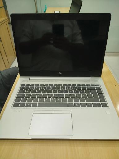 HP 840 8GB 256GB SSD White 8th Gen Intel Core i5 14.50 Inches