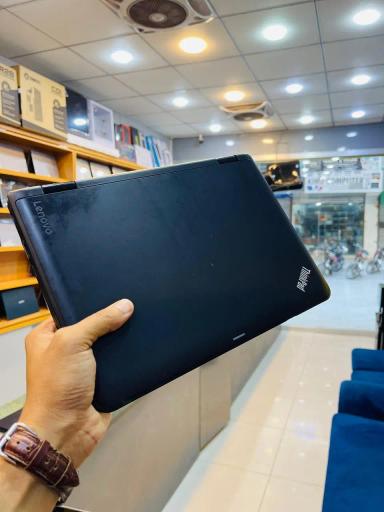 Lenovo ThinkPad Yoga 11E x360 4GB 128GB SSD Black 7th Gen Intel Core m3 11.60 Inches