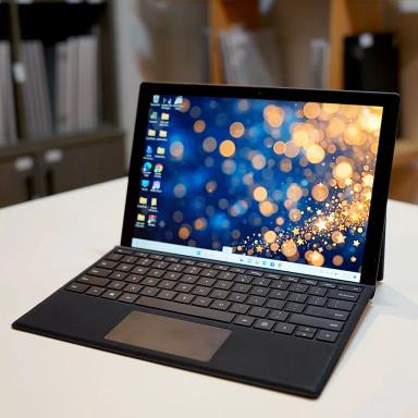 Microsoft Surface Pro 7 10th Gen Core i7 16GB DDR4 RAM 256GB NVME 12.3 IPS Touch Display