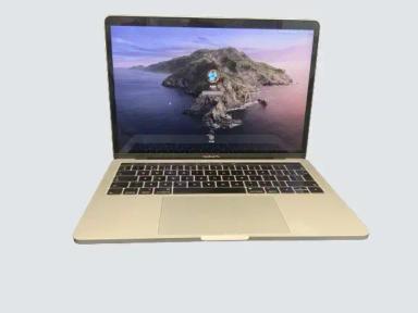 Apple 2017 pro core i7 16/512